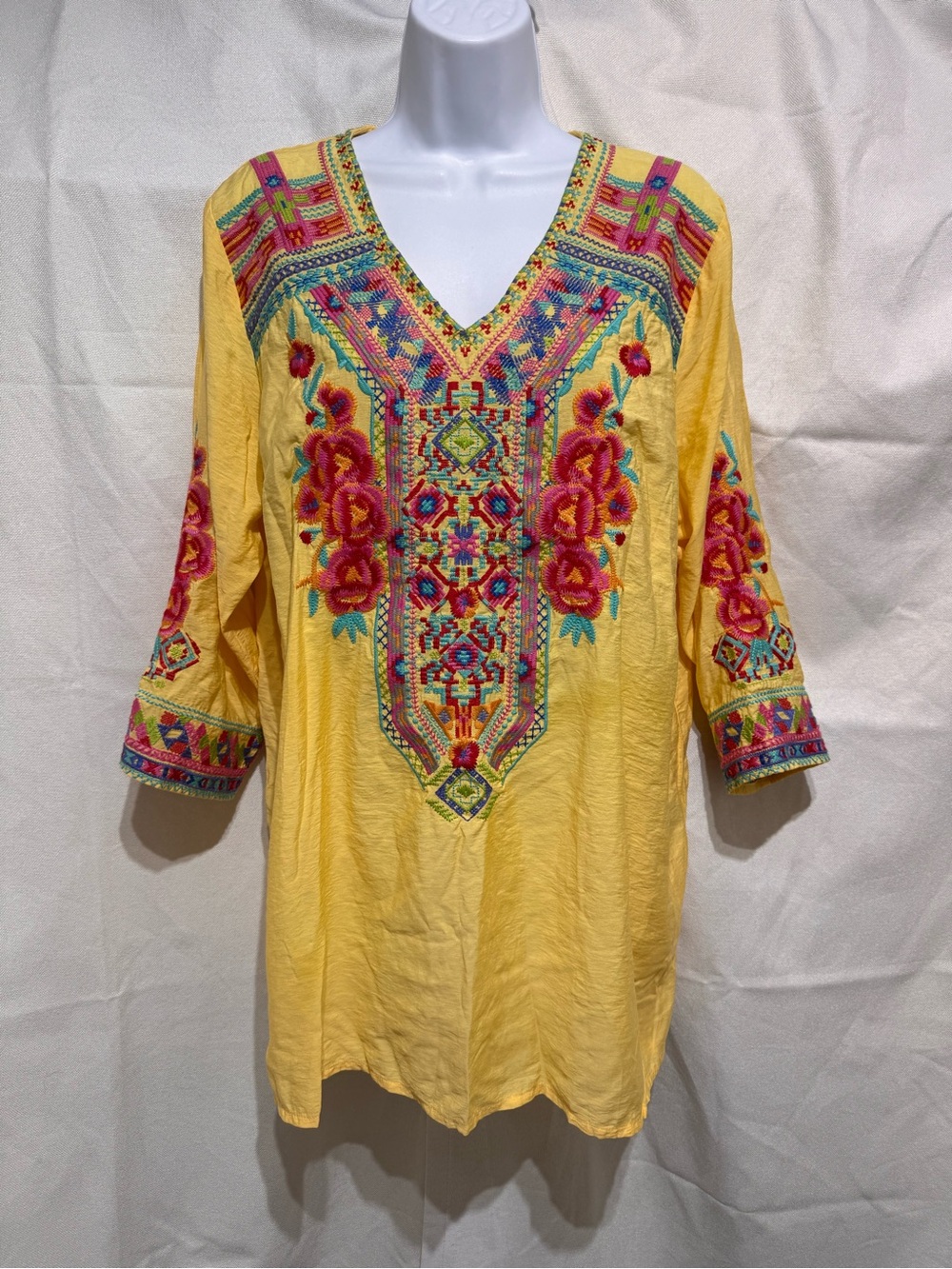 Calessa Tunic Top 1X Heavily Embroidered Flowers Boho Peasant Colorful Blouse
**